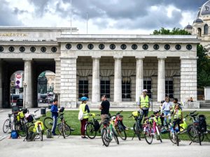Gruppenbild im Stadtverkehr